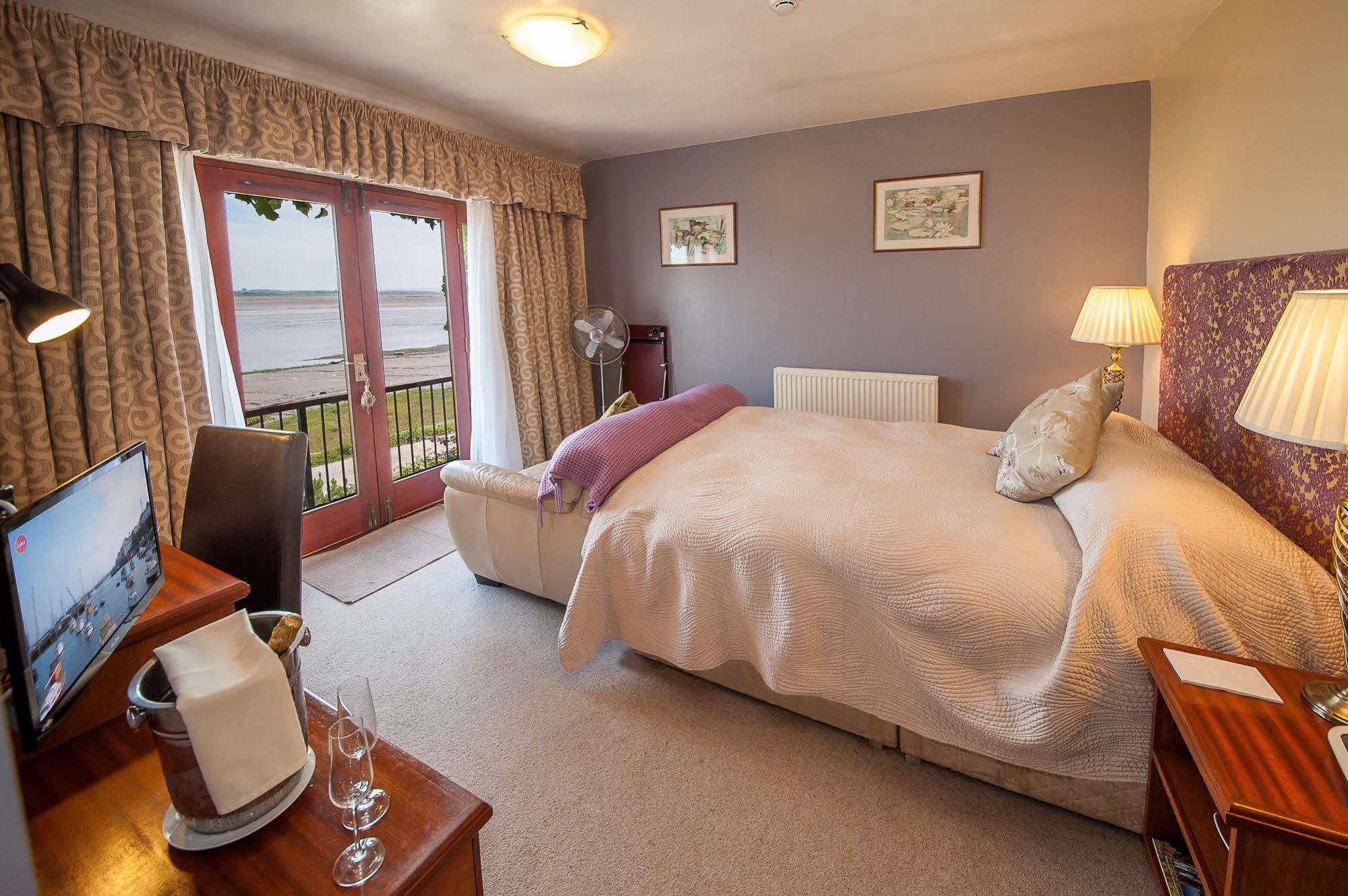 The Bay Horse Hotel And Restaurant Ulverston Esterno foto