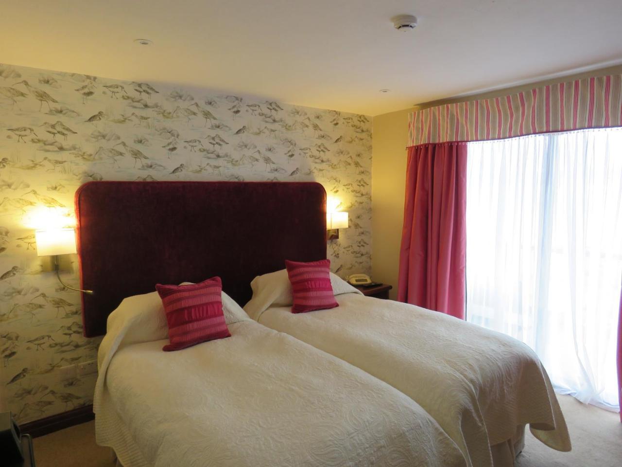 The Bay Horse Hotel And Restaurant Ulverston Esterno foto