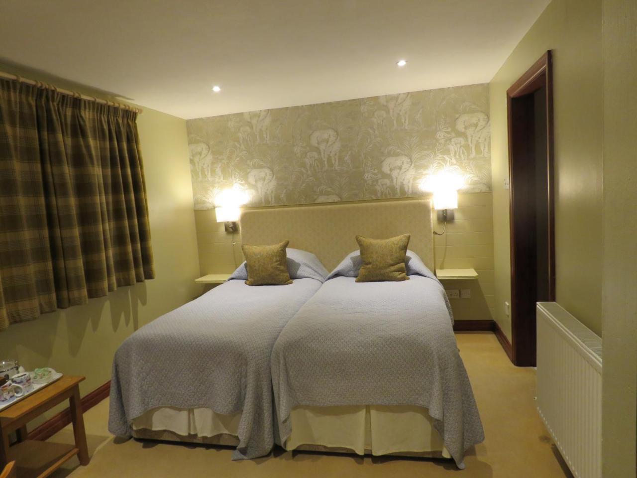 The Bay Horse Hotel And Restaurant Ulverston Esterno foto